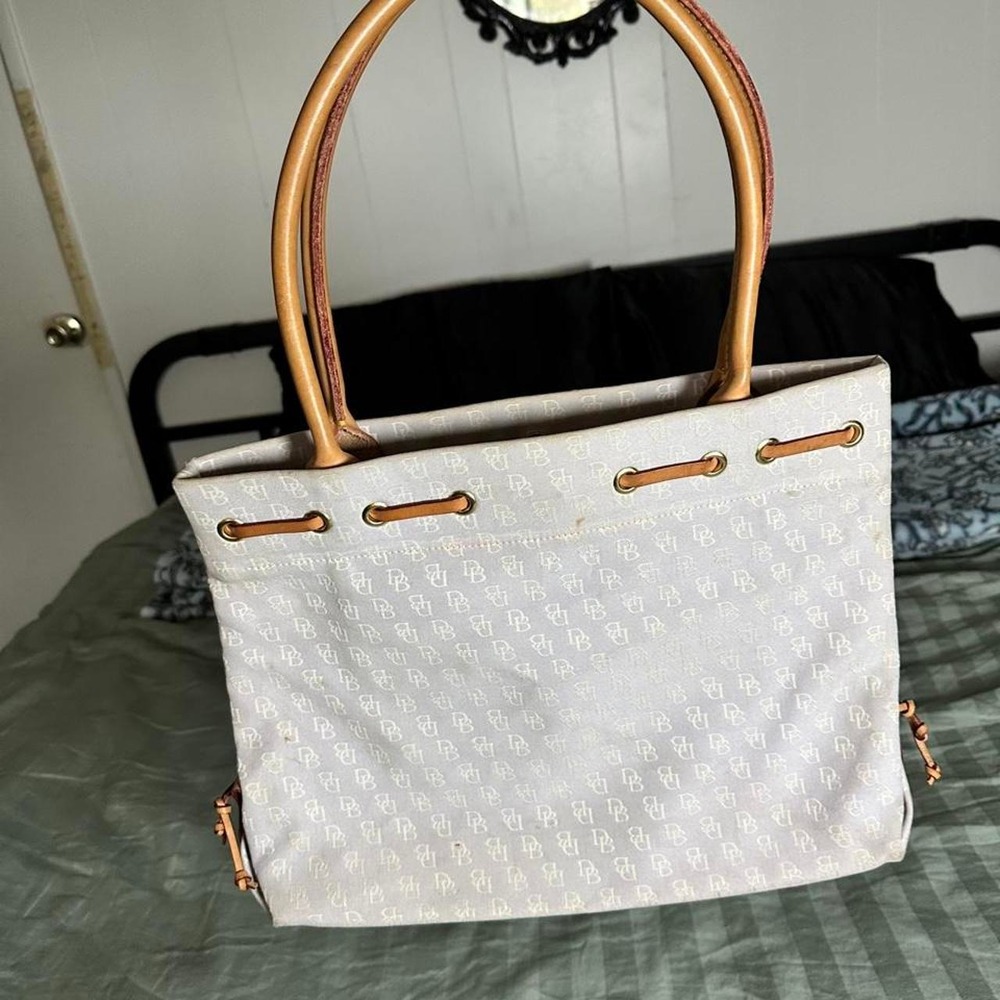 Dooney & Bourke light lavender signature monogram canvas tote leather trim y2k - Picture 3 of 6